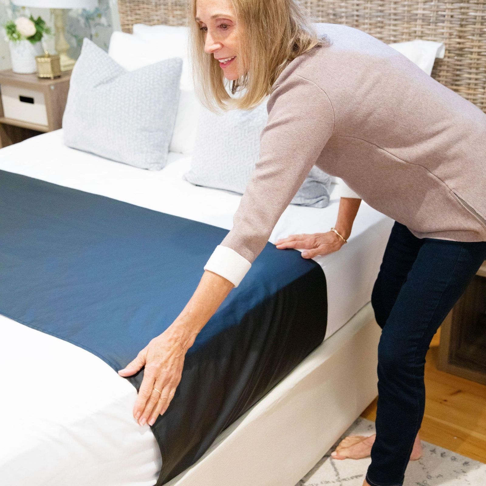 Earthing sleep mat horizontal across any mattress