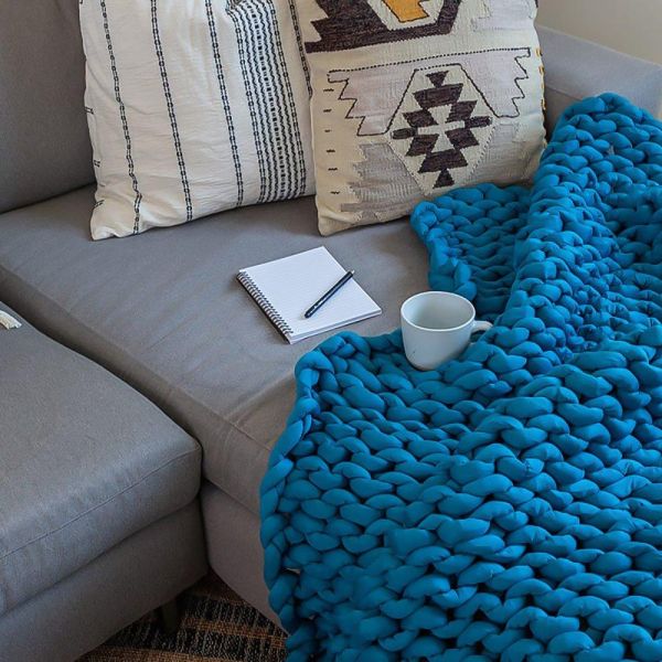 Gravity chunky knit blanket4